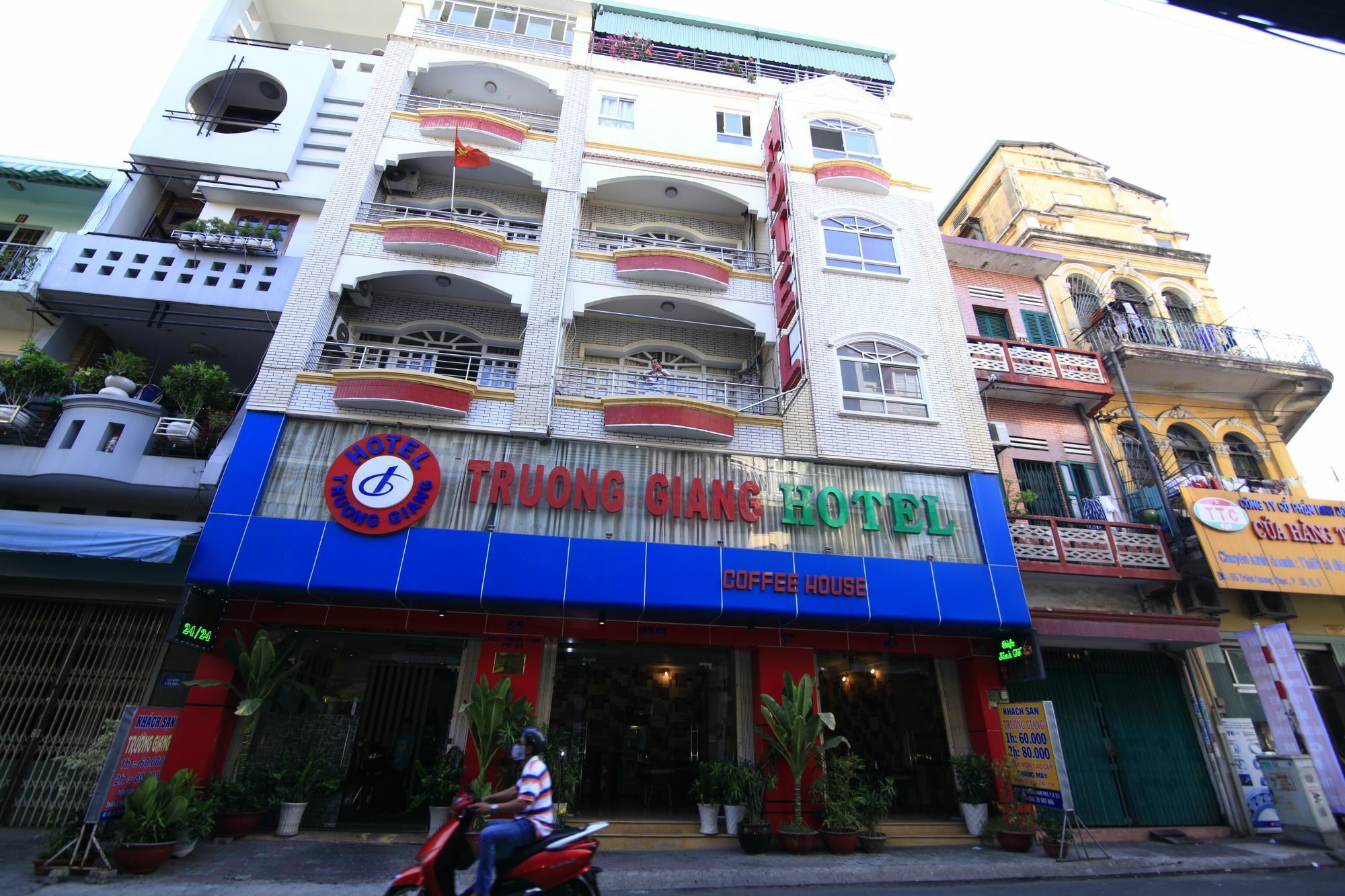 Truong Giang Hotel Хошимін Екстер'єр фото
